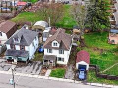 122 SOUTH CAYUGA STREET W Dunnville Ontario, N1A 1P5
