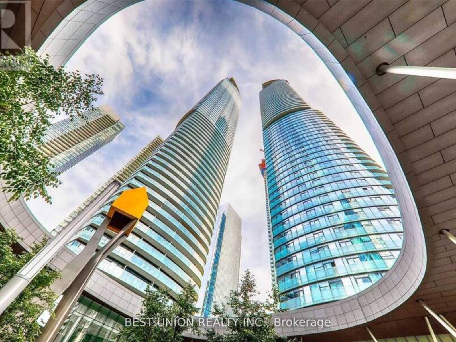 5706 - 14 YORK STREET, Toronto, Ontario M5J 0B1