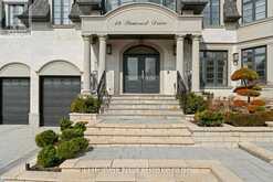 18 SUNCREST DRIVE | Toronto Ontario | Slide Image Three