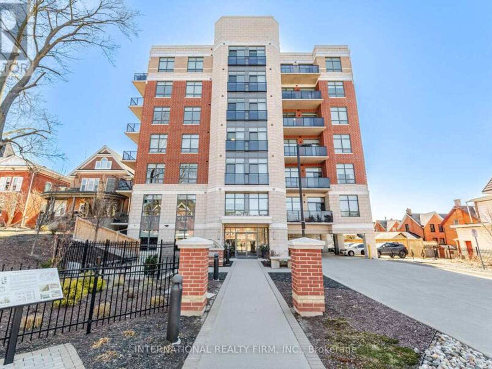 211 - 399 QUEEN STREET S, Kitchener, Ontario N2G 0C4
