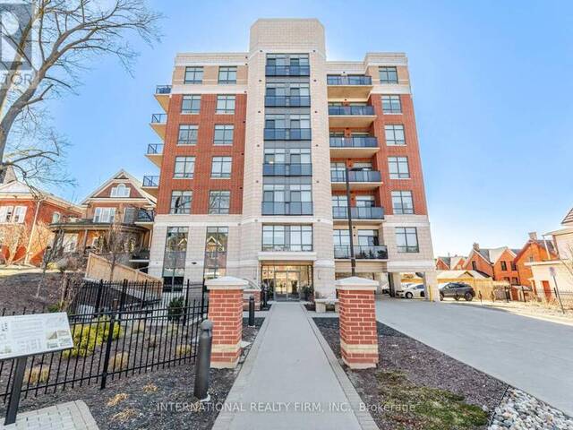 211 - 399 QUEEN STREET S Kitchener Ontario, N2G 0C4 - 2 Bedrooms Condo For Sale