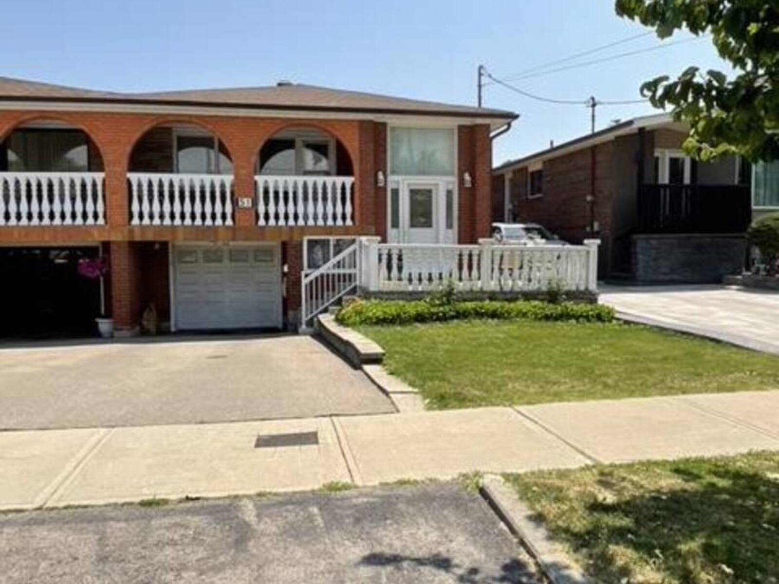 51 SEACLIFFE BOULEVARD, Toronto, Ontario M9L 2G7