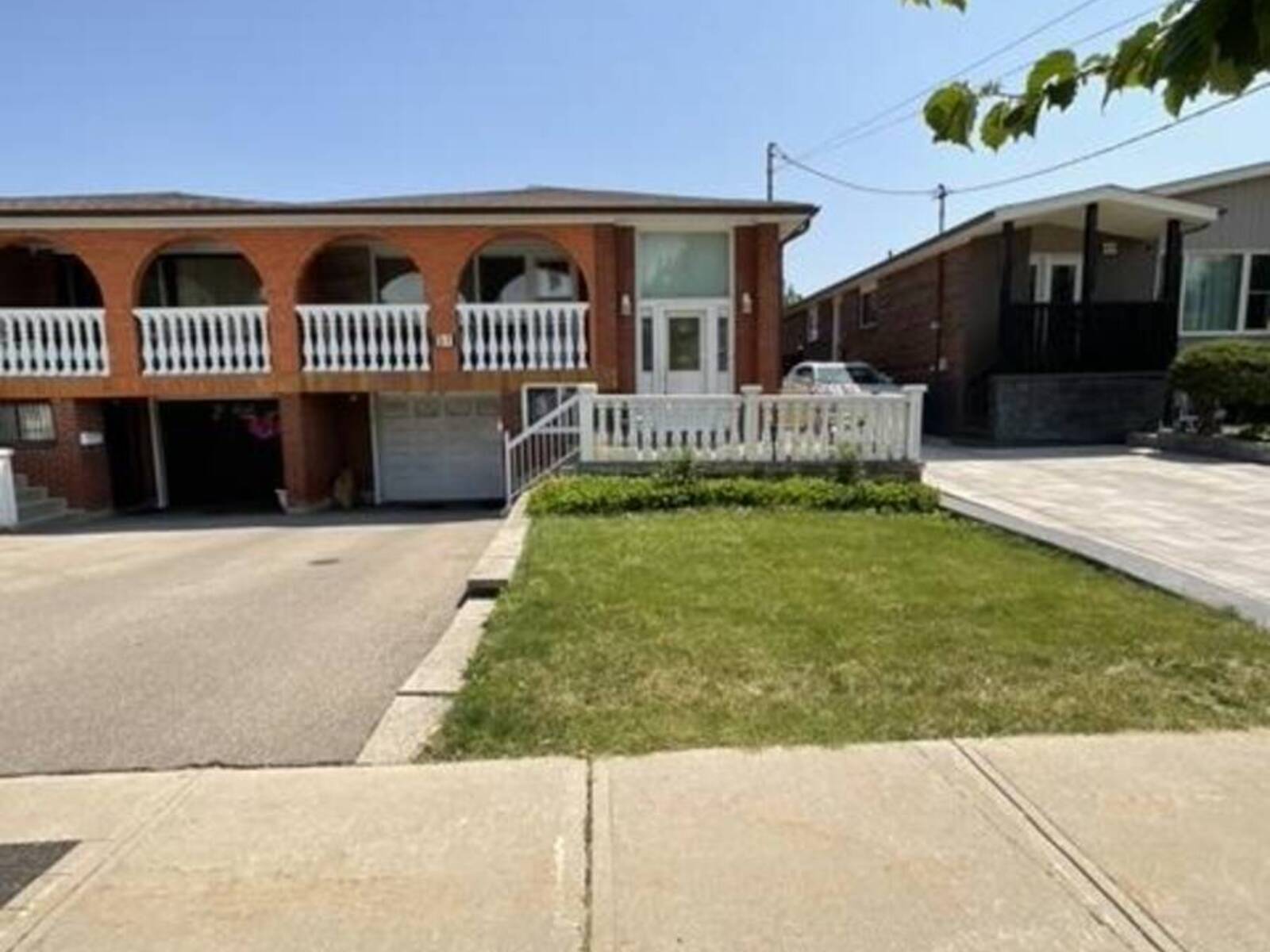 51 SEACLIFFE BOULEVARD, Toronto, Ontario M9L 2G7