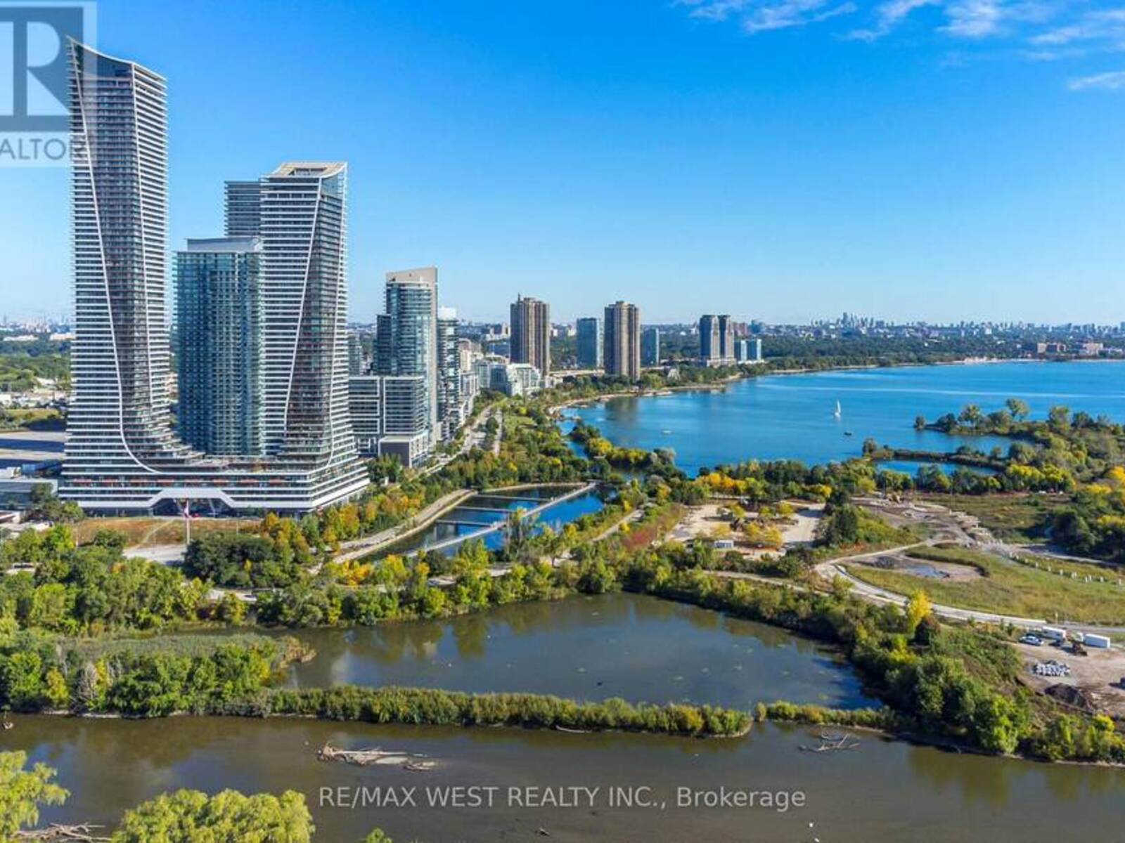 1705 - 10 PARK LAWN ROAD, Toronto, Ontario M8Y 3H8