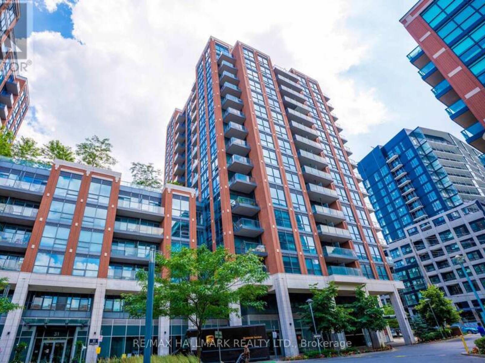 905 - 31 TIPPETT ROAD, Toronto, Ontario M3H 0C8