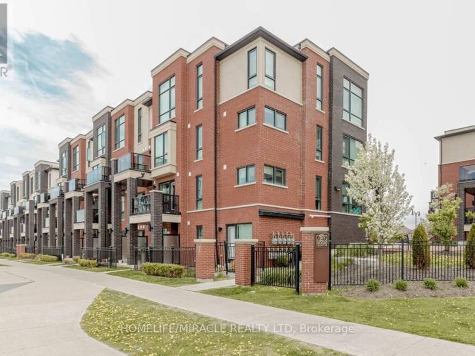 29 - 100 DUFAY ROAD, Brampton, Ontario L7A 4S3