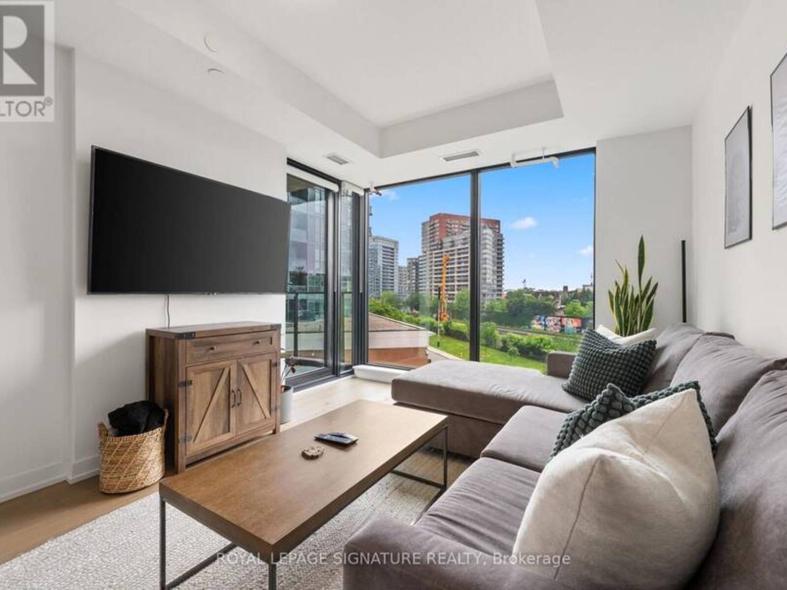 401 - 200 SUDBURY STREET, Toronto, Ontario M6J 0H1