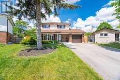 74 RINGWAY CRESCENT | Toronto Ontario | Slide Image Three