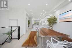 43 WILD ROSE GARDENS | Toronto Ontario | Slide Image Nine