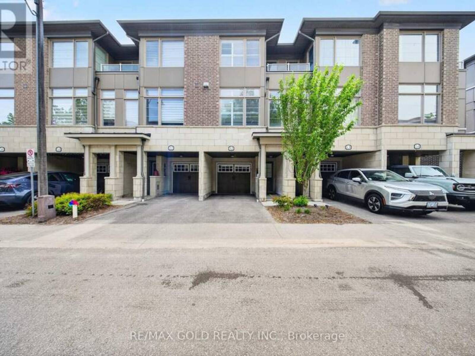 12 - 384 ARCTIC RED DRIVE, Oshawa, Ontario L1L 0M5