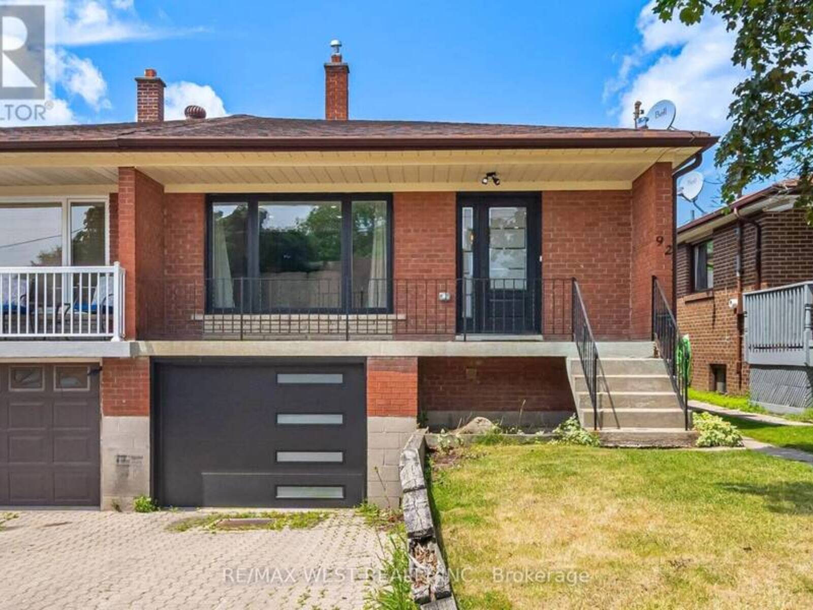 92 ARCHIBALD STREET, Brampton, Ontario L6X 1L9