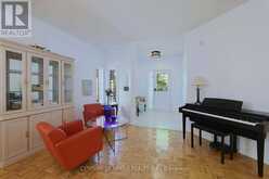 8 LAMPMAN DRIVE | Toronto Ontario | Slide Image Six