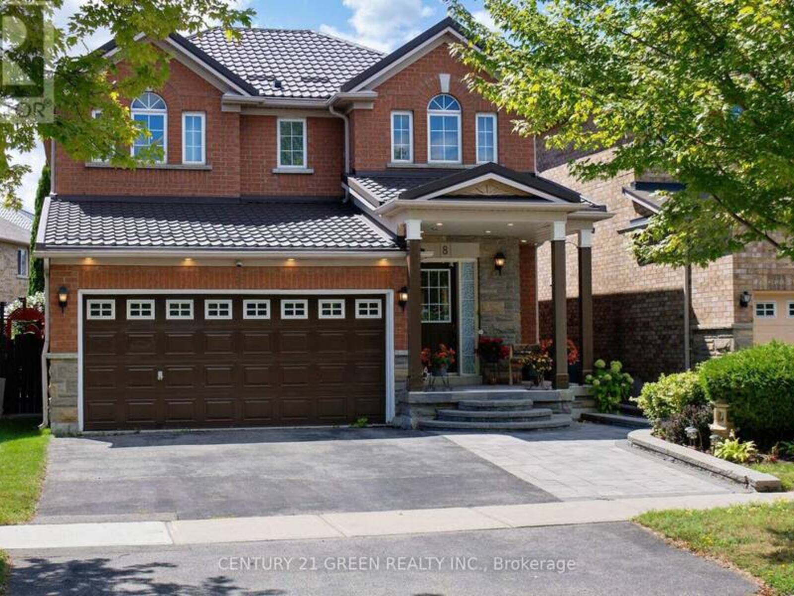 8 LAMPMAN DRIVE, Toronto, Ontario M1E 5L1