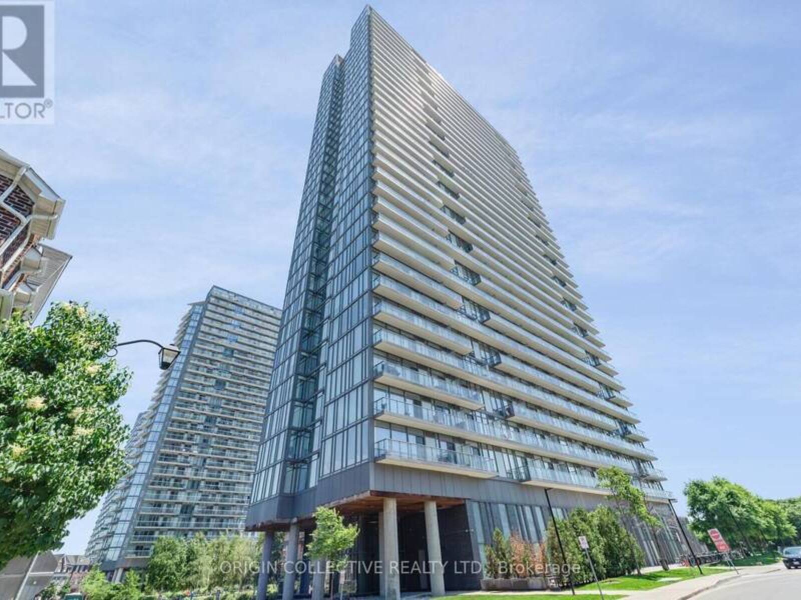 302 - 105 THE QUEENSWAY AVENUE, Toronto, Ontario M6S 5B5