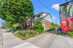 2 AMHERST AVENUE | Toronto Ontario | Slide Image Four