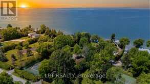 678 LAKE DRIVE E | Georgina Ontario | Slide Image Three