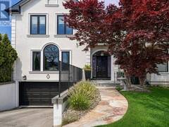 594 WOBURN AVENUE S Toronto Ontario, M5M 1L9