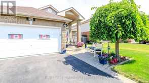 36 BENJAMIN LANE | Barrie Ontario | Slide Image Fifty