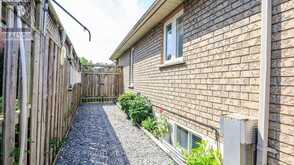 36 BENJAMIN LANE | Barrie Ontario | Slide Image Nine