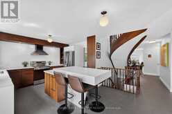 35 FARMSTEAD CRESCENT | Barrie Ontario | Slide Image Ten