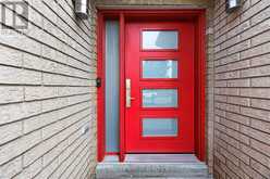35 FARMSTEAD CRESCENT | Barrie Ontario | Slide Image Five