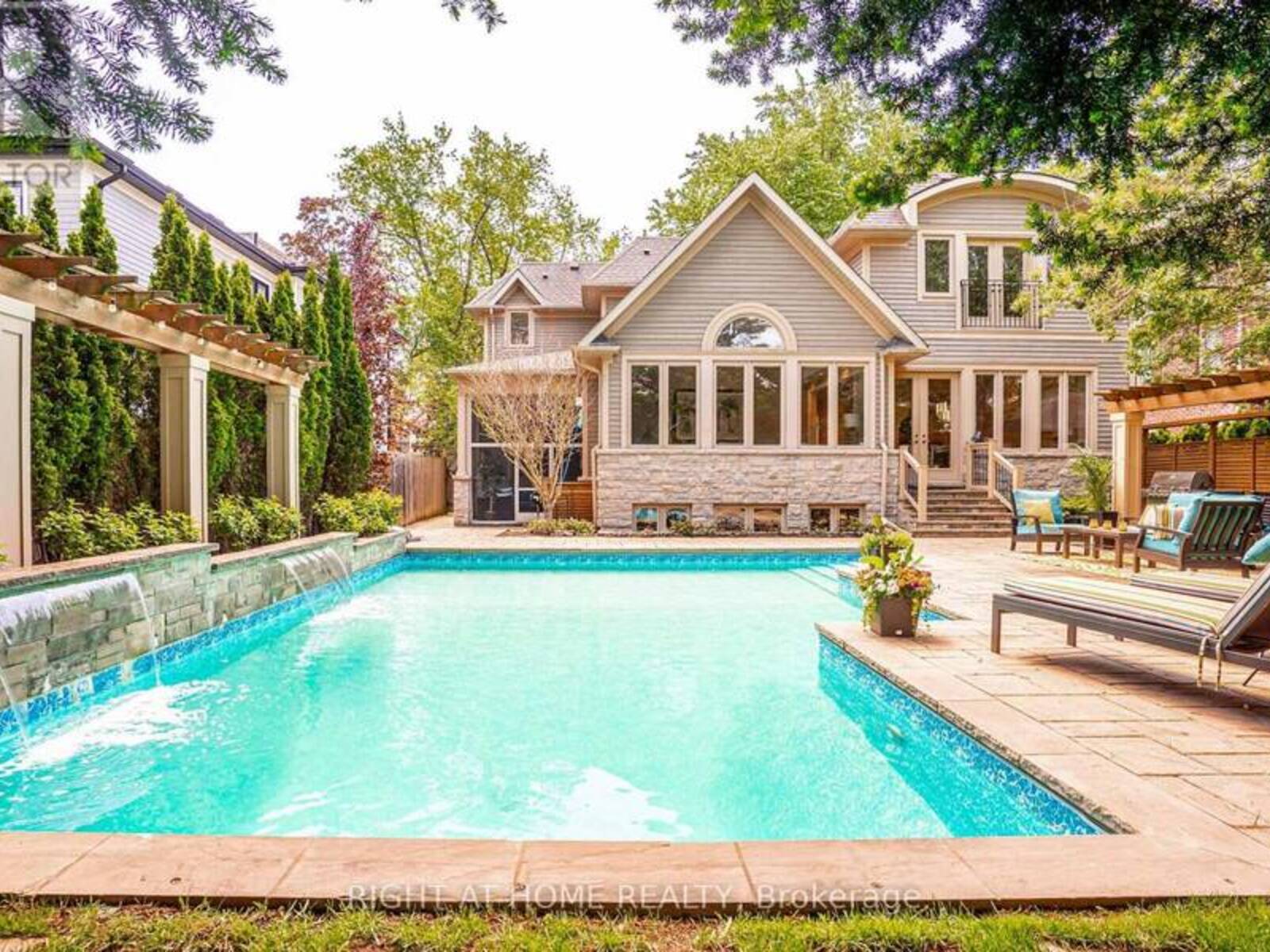 1479 BRIARWOOD CRESCENT, Oakville, Ontario L6J 2S8