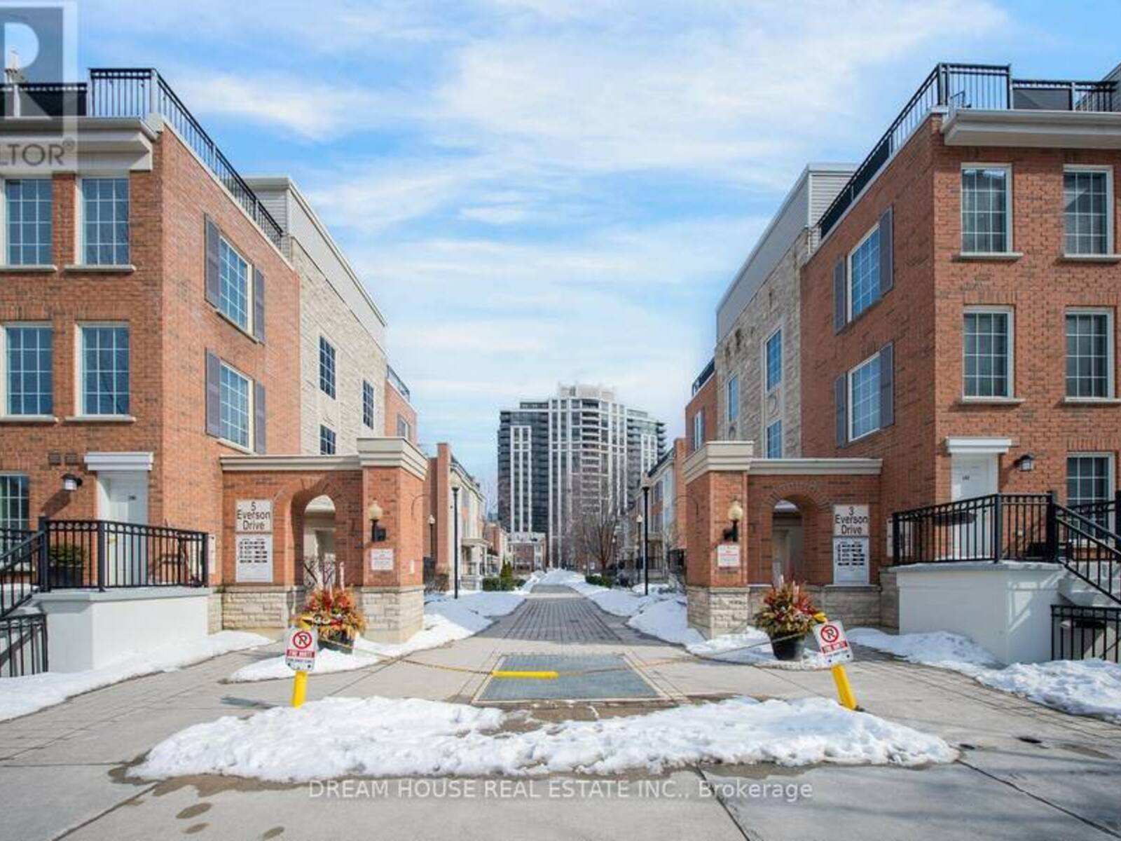 1008 - 5 EVERSON DRIVE, Toronto, Ontario M2N 7C3