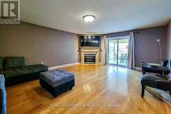 42 RICHMOND CRESCENT | Hamilton Ontario | Slide Image Eight
