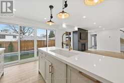 2212 URWIN CRESCENT | Oakville Ontario | Slide Image Fifteen
