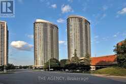 1015 - 135 VILLAGE GREEN SQUARE | Toronto Ontario | Slide Image One