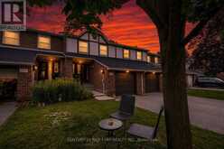 266 SIMONSTON BOULEVARD | Markham Ontario | Slide Image Four