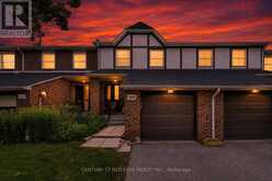266 SIMONSTON BOULEVARD | Markham Ontario | Slide Image Five