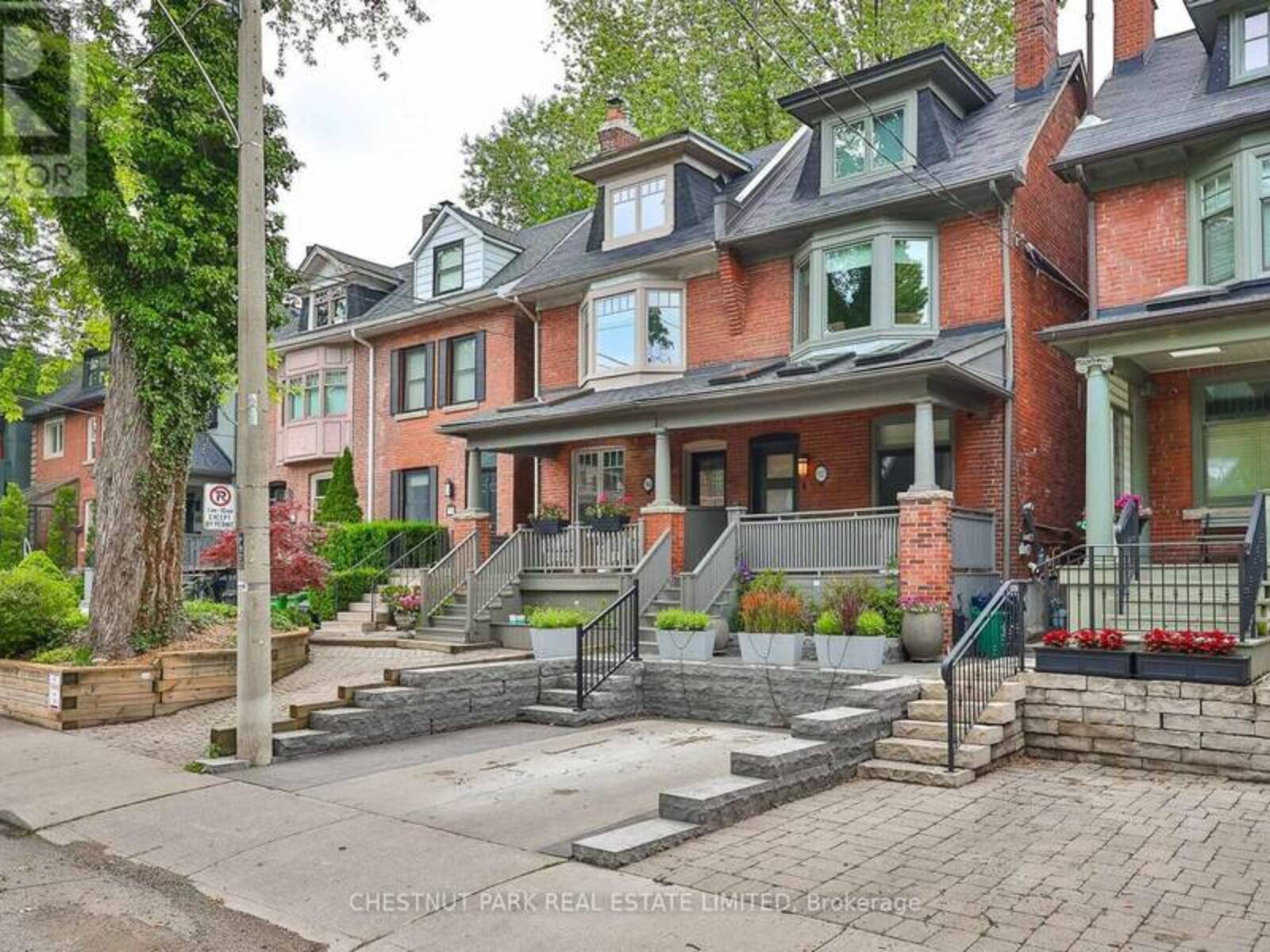 92 BALMORAL AVENUE, Toronto, Ontario M4V 1J4