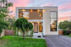 28 DUNSMORE GARDENS | Toronto Ontario | Slide Image Six