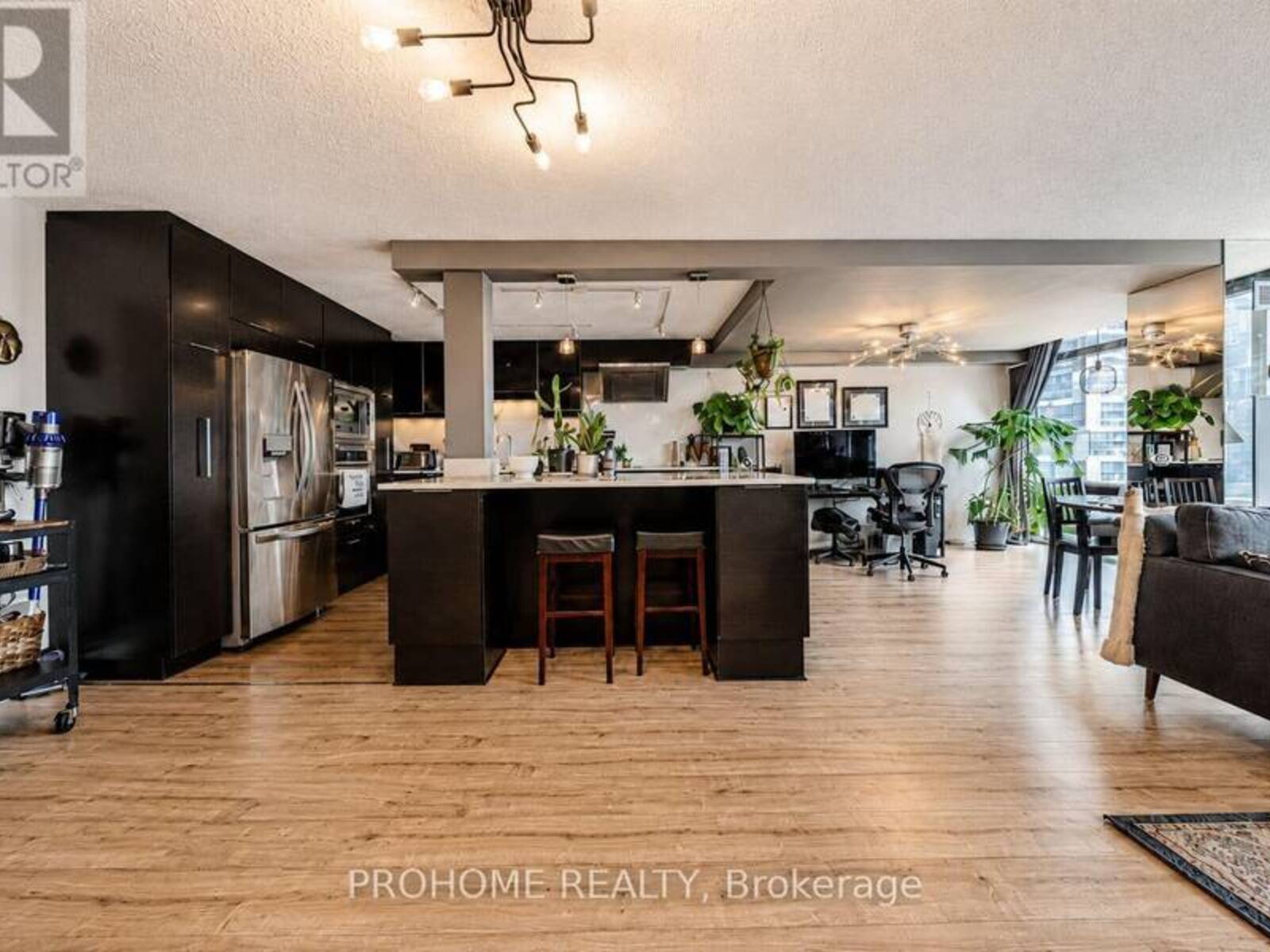 1901 - 45 CARLTON STREET, Toronto, Ontario M5B 2H9