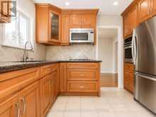 23 CLYDESDALE CIRCLE | Brampton Ontario | Slide Image Seven