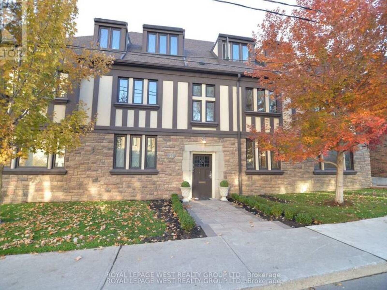 27 MOSSOM ROAD W, Toronto, Ontario M6S 1L9