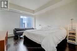 3509 - 180 UNIVERSITY AVENUE | Toronto Ontario | Slide Image Nine