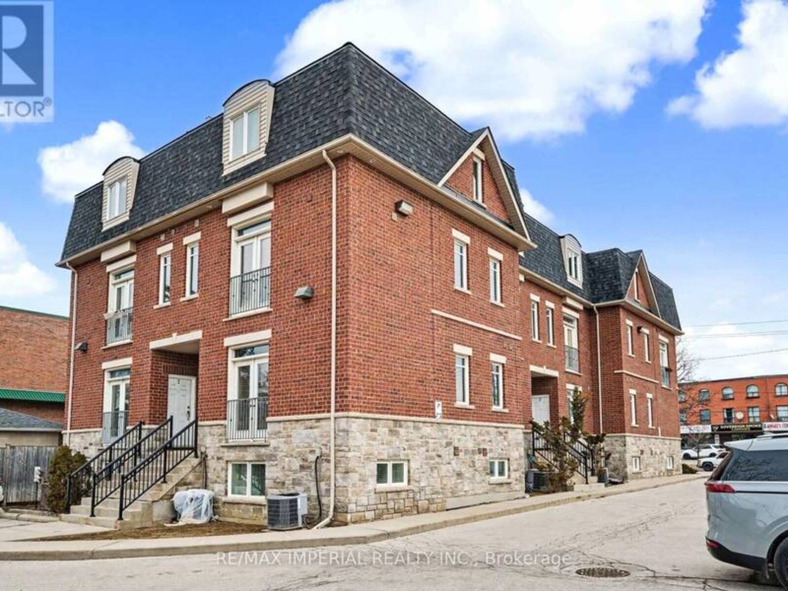 2 - 2964 ISLINGTON AVENUE, Toronto, Ontario M9L 2K6