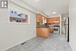 53 GRAMPIAN CRESCENT | Toronto Ontario | Slide Image Twelve