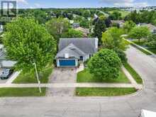 46 GREENWICH DRIVE | Guelph Ontario | Slide Image Four