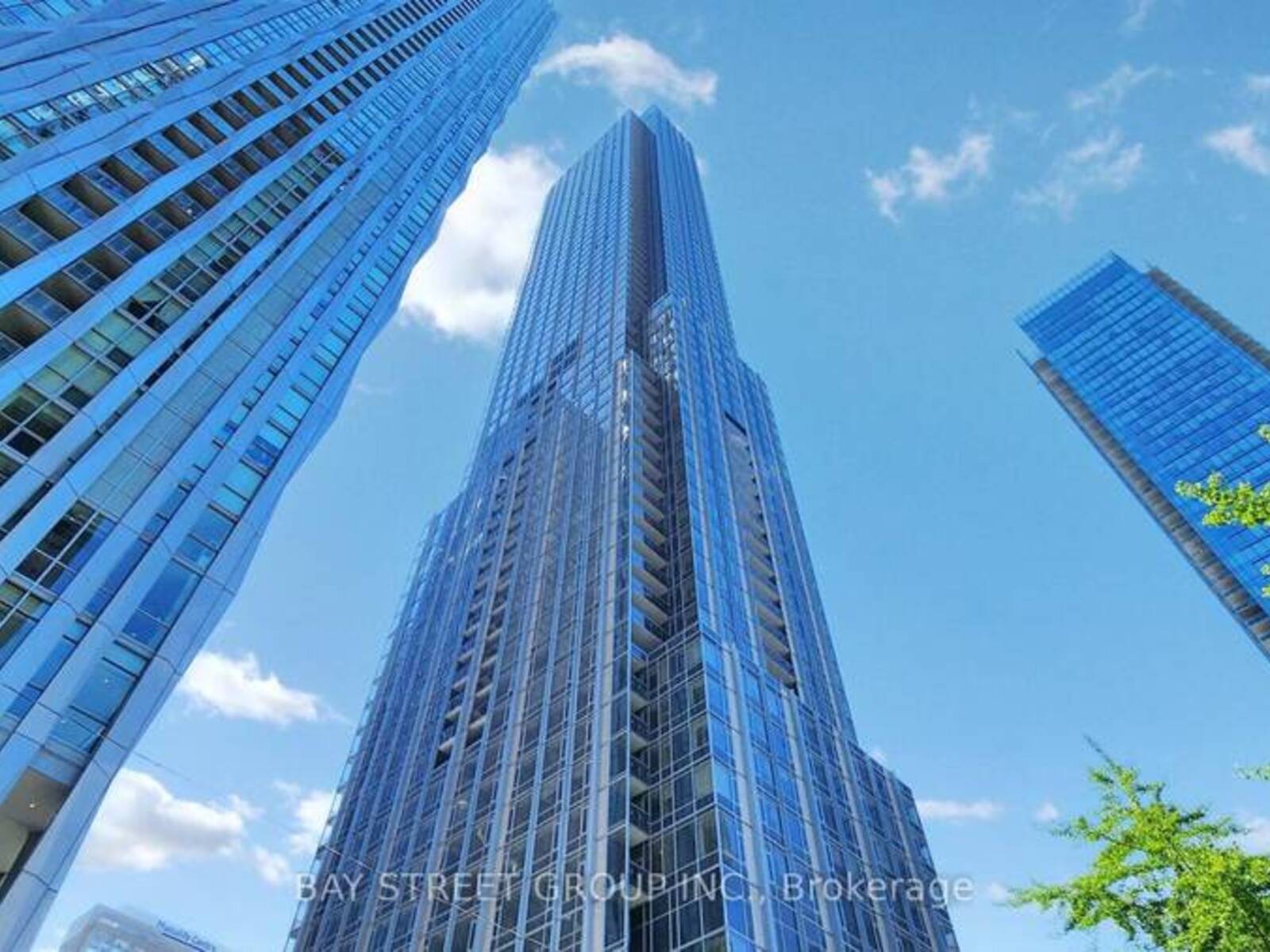 2312 - 11 YORKVILLE AVENUE, Toronto, Ontario M4W 0B7