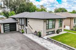 9 TYNEVALE DRIVE | Toronto Ontario | Slide Image Three
