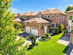 267 PINNACLE TRAIL Aurora Ontario, L4G 7G4
