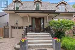 35 YORKDALE CRESCENT | Toronto Ontario | Slide Image One