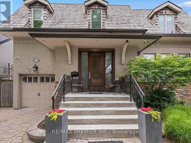 35 YORKDALE CRESCENT Toronto Ontario, M9M 1C2 - 4 Bedrooms Home For Sale
