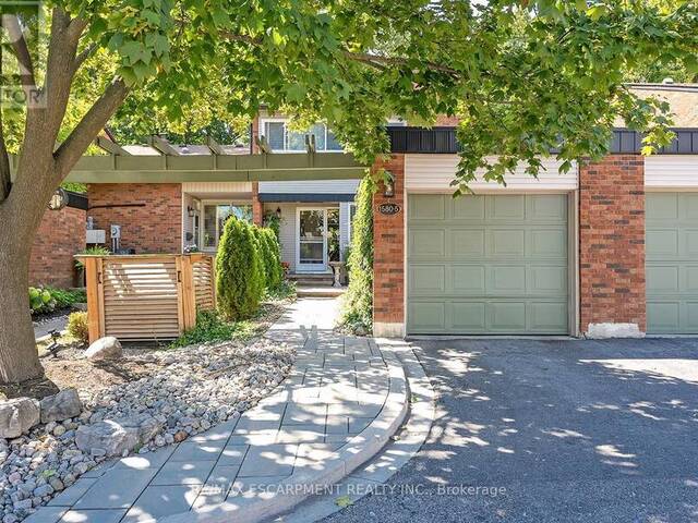 5 - 1580 KERNS ROAD Burlington Ontario, L7P 3A7 - 3 Bedrooms Condo For Sale
