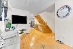 46 ODOARDO DI SANTO CIRCLE | Toronto Ontario | Slide Image Ten