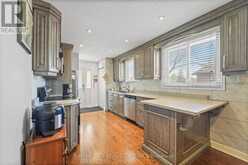 79 LOCHEED DRIVE | Hamilton Ontario | Slide Image Twelve