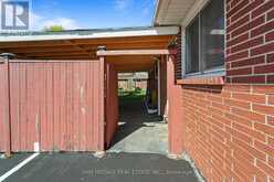 79 LOCHEED DRIVE | Hamilton Ontario | Slide Image Thirty-two
